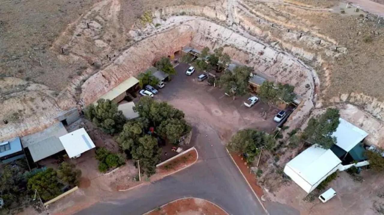 Desert View Apartments Coober Pedy Esterno foto