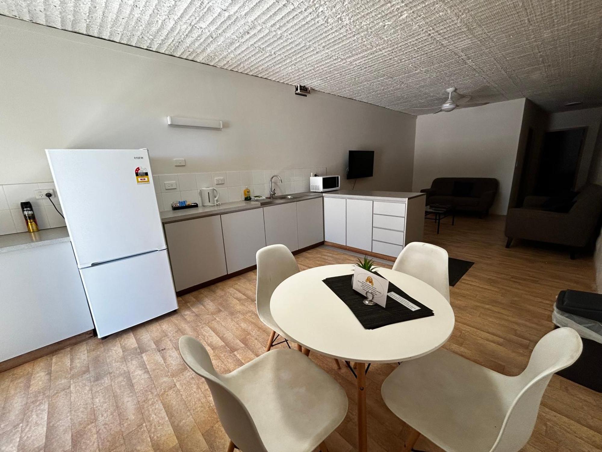 Desert View Apartments Coober Pedy Esterno foto