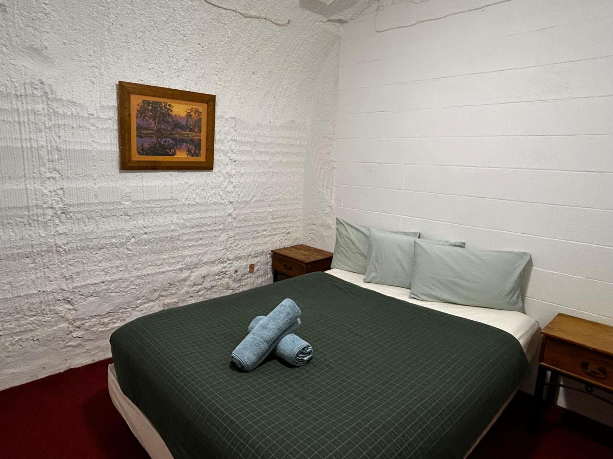 Desert View Apartments Coober Pedy Esterno foto